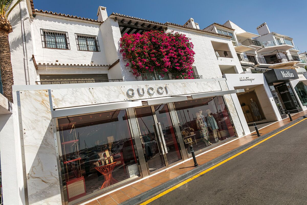 Elegant designer boutiques on the Golden Mile Marbella with luxury shopping atmosphere