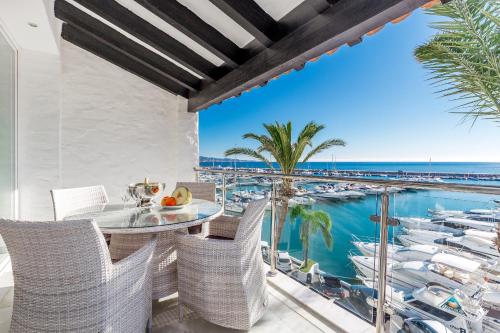 Modern penthouse terrace with sea view in Puerto Banús Marbella